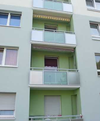 Schöne 2-Zimmer Wohnung in ruhiger Lage, TGL-Bad, sep. WC, Balkon