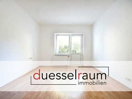 Eller: gut geschnittene, renovierte 2-Zimmerwohnung mit Balkon in attraktiver Lage