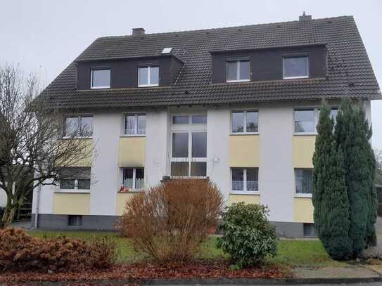 Perfekt für 2 Freundliche und gepflegte 2-Raum-DG-Wohnung in Leichlingen / Witzhelden