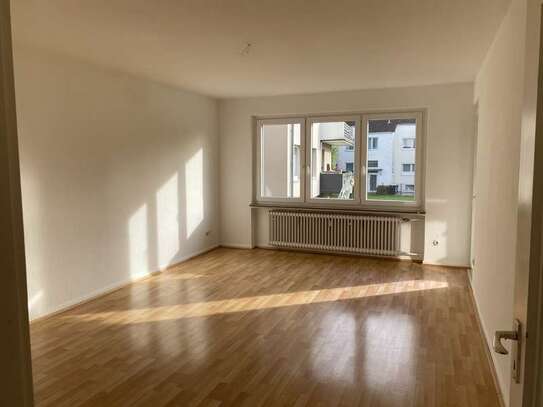 3 Zimmer Wohnung mit Balkon