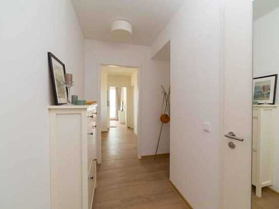 Bright single bedroom in a 4 bedrooms apartment in Moabit