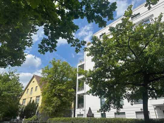 Für Visionäre! Bestandsgebäude mit div. Nutzungsmöglichkeiten auf großem Grundstück in Bestlage