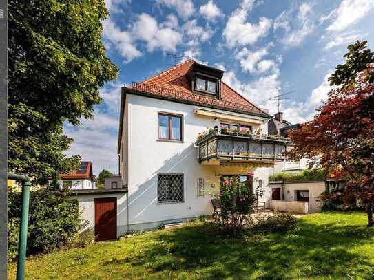 Traumhaftes Altbau-Einfamilienhaus mit drei separaten Einheiten und großem Potenzial in ruhiger Lage