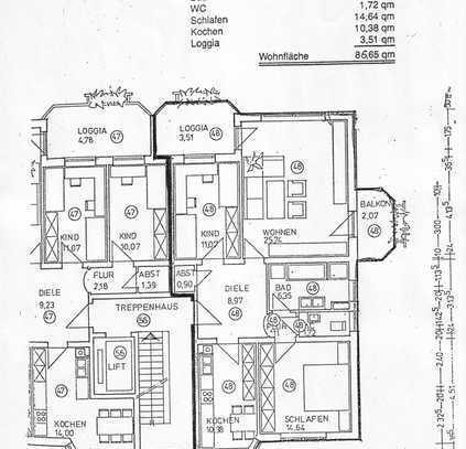 Gepflegte Wohnung mit drei Zimmer, Küche, Bad, WC, Balkon und Loggia in Königsbrunn