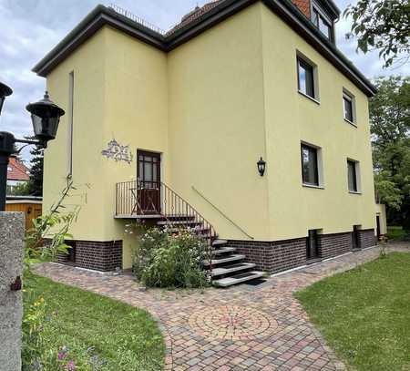 Großzügiges Einfamilienhaus mit Garten in ruhiger Lage