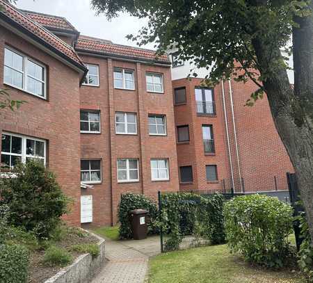 Zentral gelegene 2 Zimmer Wohnung mit mit Balkon und TG