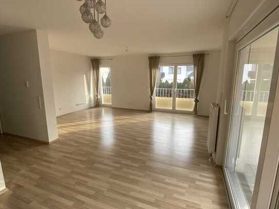 Schöne helle 3 Zimmerwohnung mit Balkon und EBK in Alzenau-Hörstein