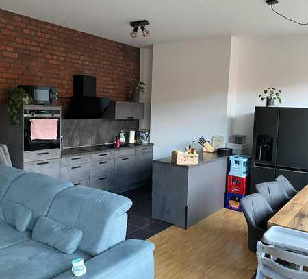 Stilvolle, geräumige und neuwertige 3-Zimmer-Wohnung mit Balkon in Frechen