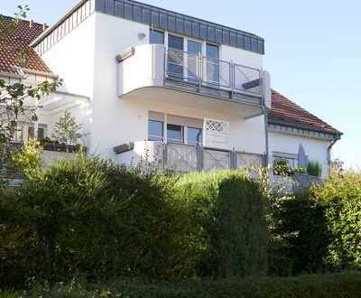 Schöne provisionsfreie 1,5-Zimmer-Wohnung mit Balkon und Carport im Aachener Süden