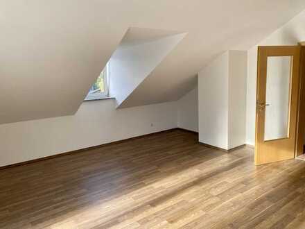 Geräumige Wohnung mit zwei großen Zimmern und einem kleinen, zur Miete in Herrsching