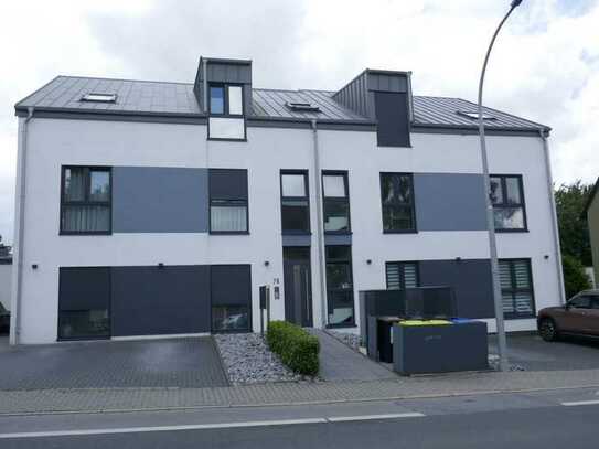 Dortmund-Sölde: Moderne 4 Zimmer-Wohnung, 120 qm mit eigener Terrasse u. Garten!