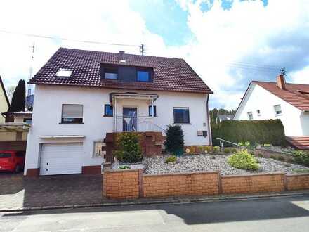 Sofort einziehen! Top Lage, schöner Wohnen (2 WE), Garten, Garage+Carport, Kamin für Ofen