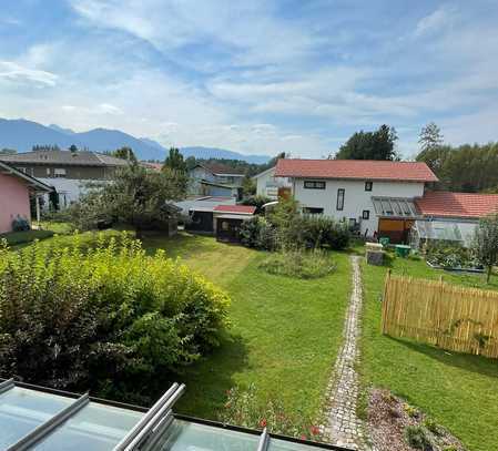 Geschmackvolle, gepflegte 3-Zimmer-Wohnung mit Balkon und EBK in Raubling