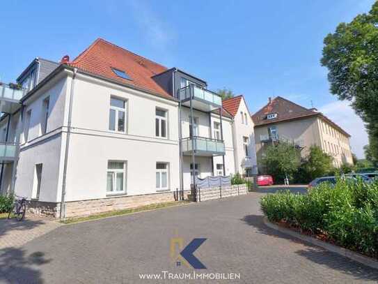 Einbauküche, Balkon und PKW-Stellplatz! 3-Zi.-Whg. im 1. Obergeschoss