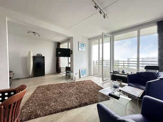 Modernisierte, helle 40 m2, 2 Z. Wohnung mit Traumausblick Balkon & Stellplatz am Eingang in Bonn.