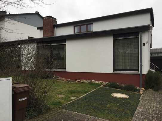 Komfort Architekt 8-Zi.-Haus in Rödermark / Messenhausen
