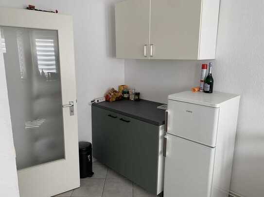 Schöne 2-Zimmer-Wohnung + Küche + Bad in Hannover