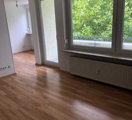 3.0 Zi. Wohnung mit Balkon und Einbauküche in Pforzheim Haidach