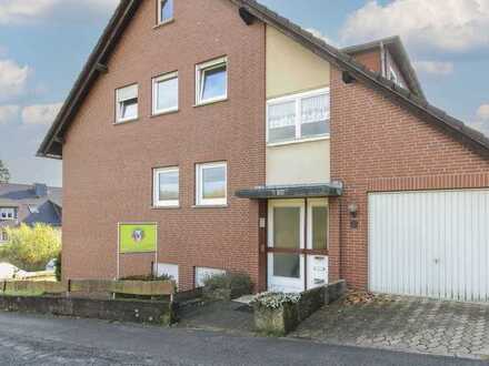 NEUER PREIS! In verkehrsberuhigter Lage: Dreifamilienhaus mit Garten in Neuhaus im Solling