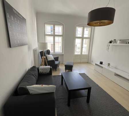 Helle, große 2-Zimmer-Wohnung, Einbauküche, Balkon, möbliert in Schöneberg