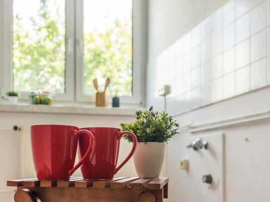 Urban gelegene 2-Raum-Wohnung mit Balkon