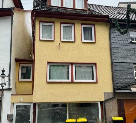 Einfamilienhaus mit Ladengeschäft zu verkaufen