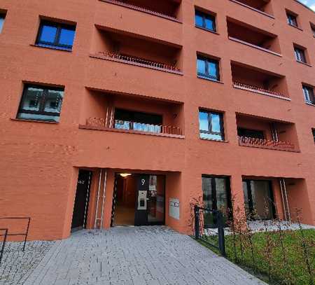 Erstbezug mit Havelblick: Sehr Schöne 1 Zi. Wohnung mit Loggia und Einbauküche