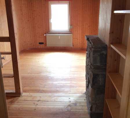 Schöne und helle 1-Zimmer-Dachgeschosswohnung in Pfullingen