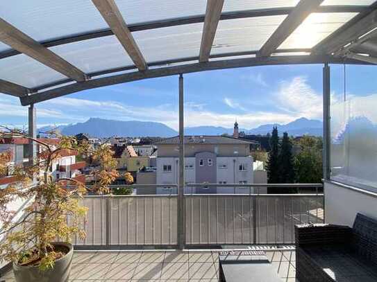 Exklusive Dachterrassenwohnung mit Aufzug, Garage und herrlichem Bergblick