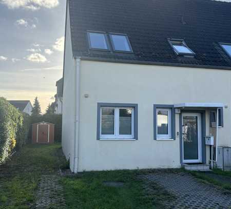 *Schönes neuwertiges Reihenendhaus mit guter Ausstattung und viel Platz für die Familie*