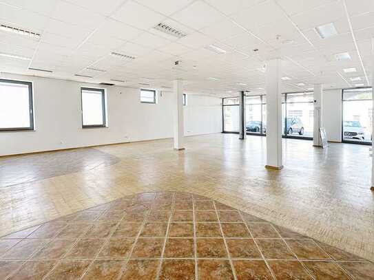 Attraktive und helle ca. 130 m2 große Büro- Praxis- Verkaufsfläche in Burgkirchen