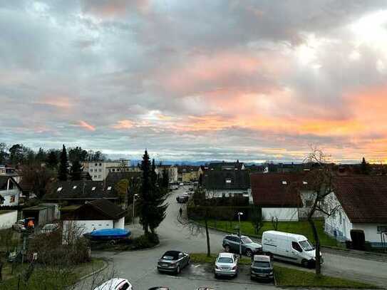 Sanierte 3,5-Zimmer-Wohnung mit Balkon und hochwertiger EBK in Friedrichshafen