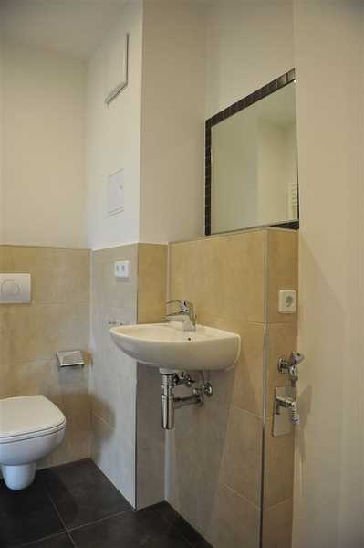 Neuschönefeld Bergstr. eine exklusiv sanierte 4 Raum Wohnung