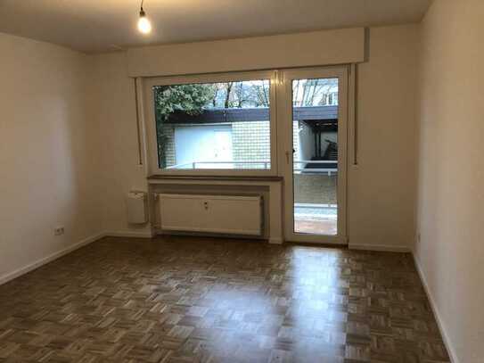 Merheim: 2 Zimmer-Wohnung mit 2 Balkonen