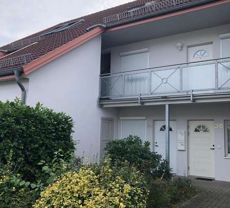 Freundliche 2-Zimmer-EG-Wohnung mit Terrasse, Einbauküche und Einstellplatz in Hannover