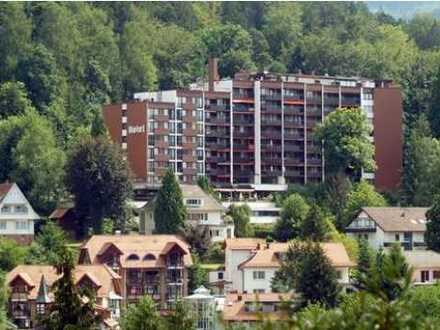 Kleine Ferienwohnung mit "französischen Balkon" und Aufzug