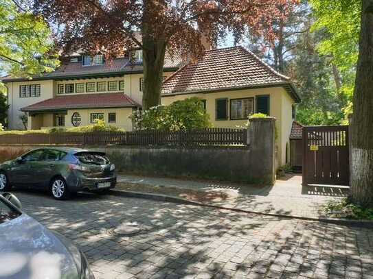 Gemütliches kleines Studio-Appartement im Altbau Villa am Schlachtensee