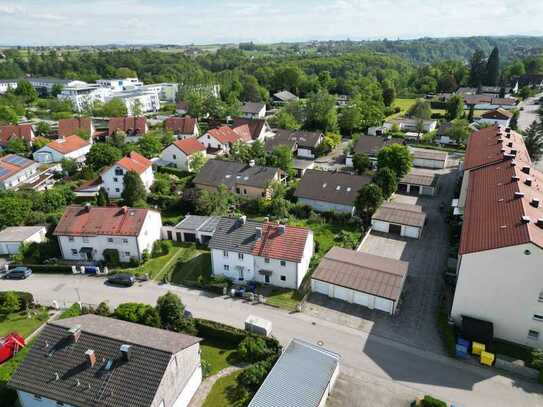 Renovierungsprojekt mit Potenzial DHH mit Garage und Garten in Burghausen