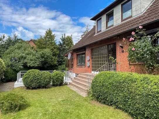 Zwei-Familienhaus mit viel Platz und grossem Garten