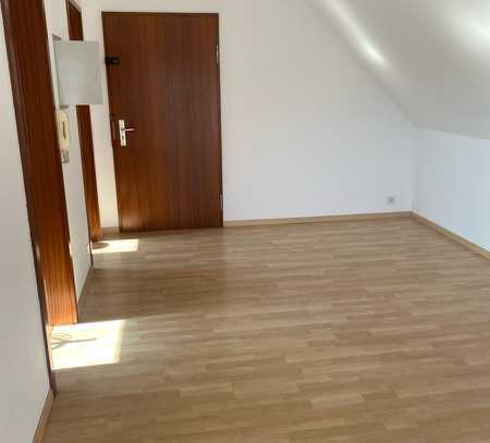 Geräumige 1-Zi.-Wohnung zur Miete in 73770 Denkendorf.