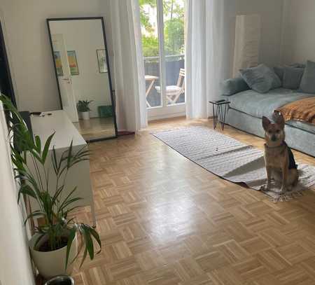 Ruhige 3-Raum-Altbau-Wohnung mit Balkon und EBK in Dresden (nur mit 4000€ Ablöse der Einrichtung)