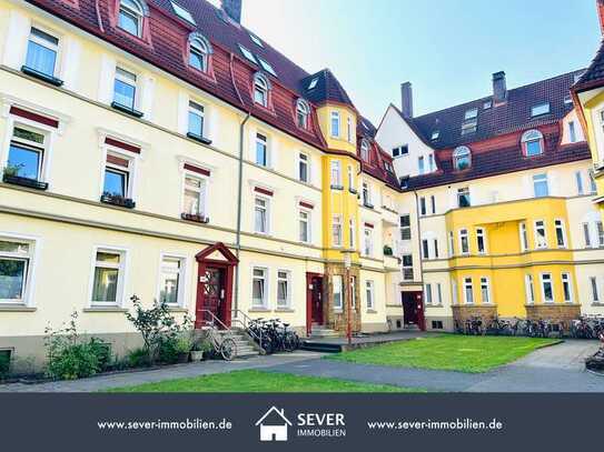 Exklusive 4-Zimmer-Wohnung in zentraler Lage mit Garage