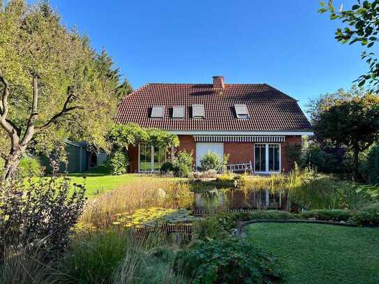 Exklusives Architektenhaus mit traumhaftem Garten in bester Lage Nützen - Metropolregion Hamburg