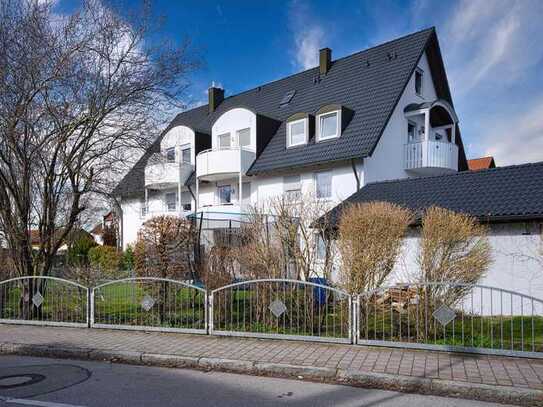 **Energieklasse C!** Neue Heizung, Fenster! Tolle Familienwohnung mit Terrasse, Garten, Kamin! 4-ZKB