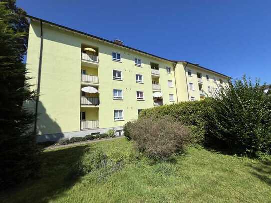 Provisionsfrei: Charmante, leerstehende 3-Zimmer-Wohnung mit Balkon & Carport in Toplage