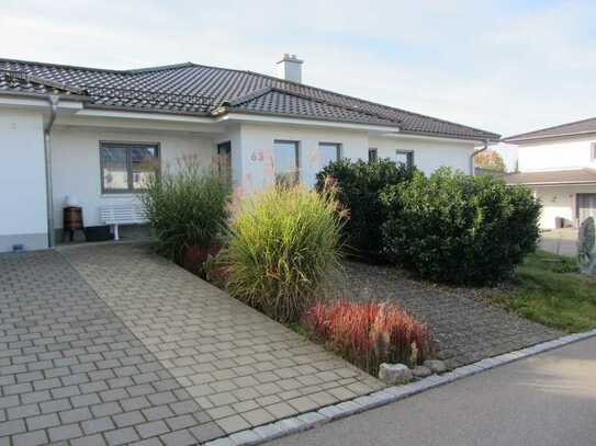 Neuwertiger und moderner Walmdach Bungalow in Eberhardzell