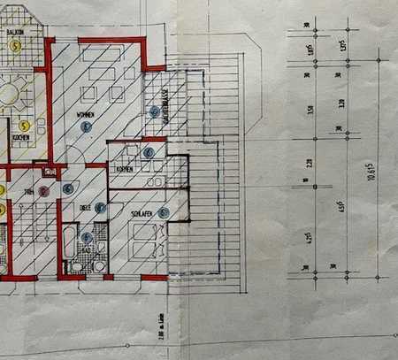 Sehr schöne 2-Zimmer Wohnung mit Dachbalkon