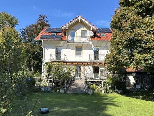 EFH/MGH, große, überdachte Südterrasse, Bergblick, sehr ruhig, eingewachsener Garten