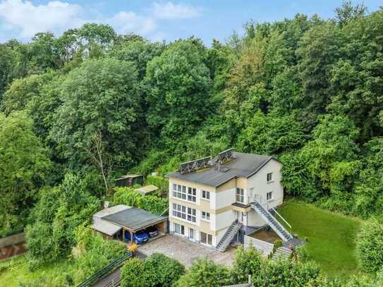 Modernes und energetisch hochwertig saniertes Wohnhaus mit Doppel-Carport in Bornheim-Roisdorf