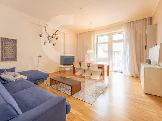 MÖBLIERTE ALTBAUWOHNUNG + EBK + BALKON: RUHIGES WOHNEN IM HINTERHAUS